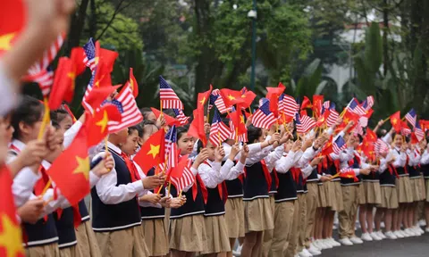 Việt Nam 2024 vào top 'tăng trưởng mạnh nhất' khu vực, một tín hiệu tích cực từ Mỹ có thể đến vào giữa năm